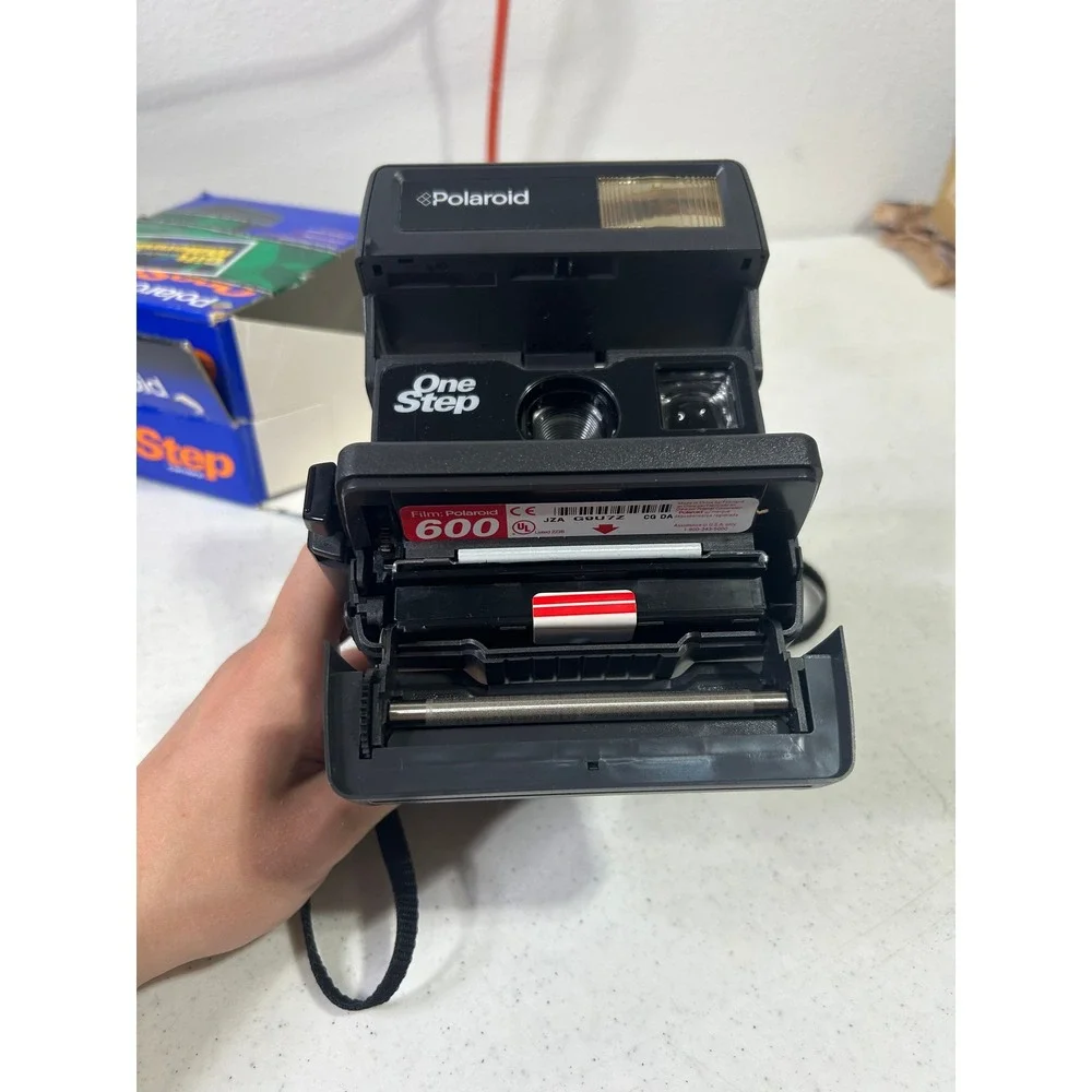 Polaroid OneStep 600 Instant Film Camera Black with Original Box Vintage